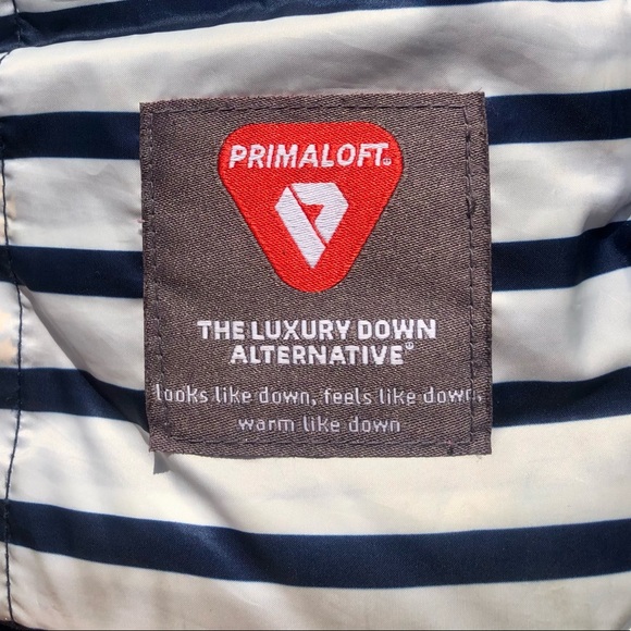 Gap kids navy blue puffer vest with gold stars, Medium - Picture 6 of 8